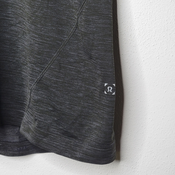 Lululemon Metal Vent Tech Men's Polo Heather Black Short Sleeve Athletic Large - Picture 4 of 5